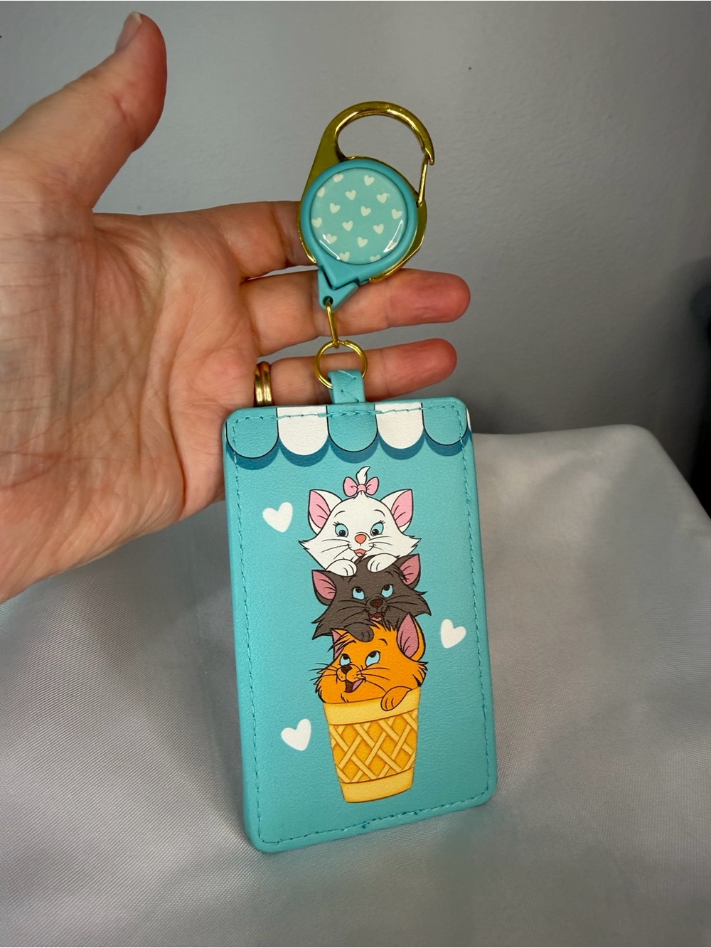 Lounge fly Disney Aristocats retractable card holder